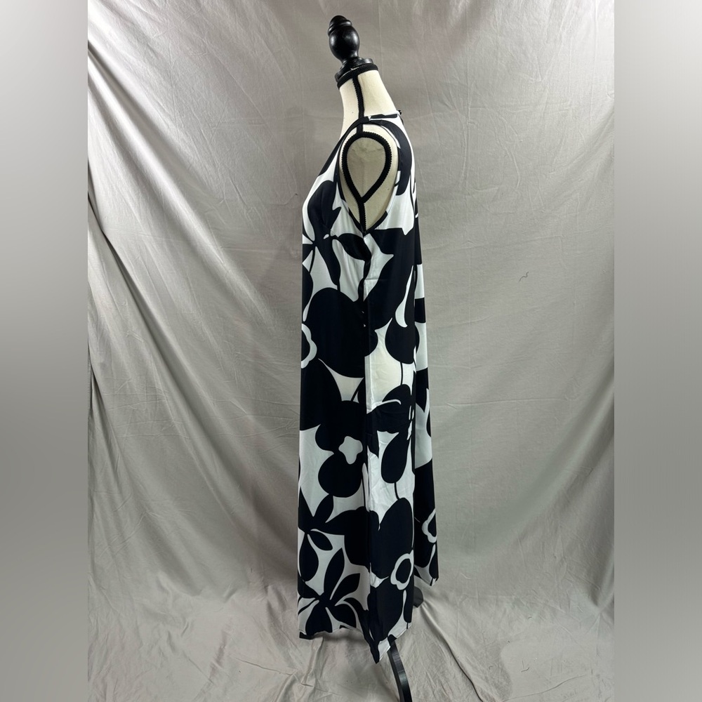 Black/White Floral Printed Loose Fit Dress - Picture 6 of 8